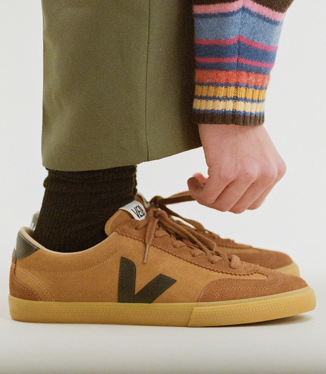 Tenis Veja de Hombre Volley Suede Camel