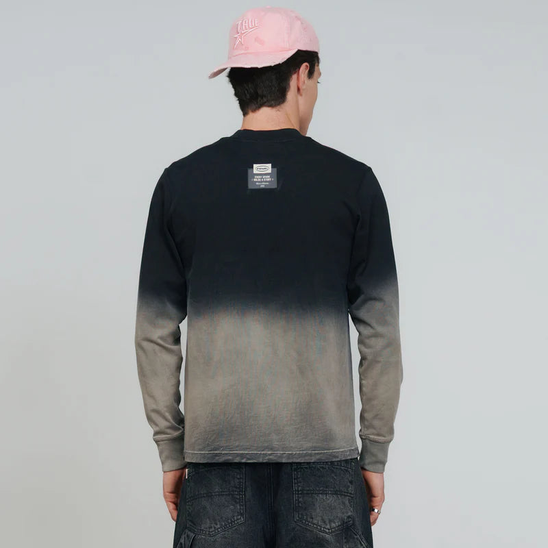 T-Shirt Manga Larga Cromada Negro/Blanco