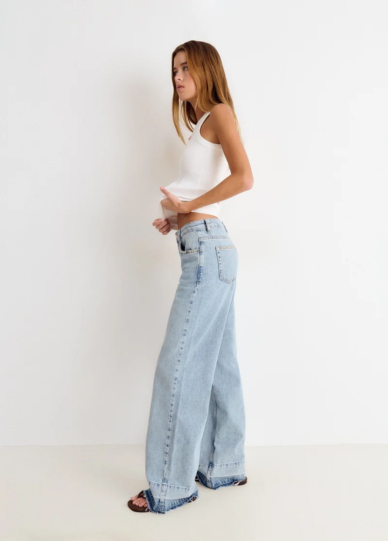 Jeans Relaxed Tachas Y Bajo