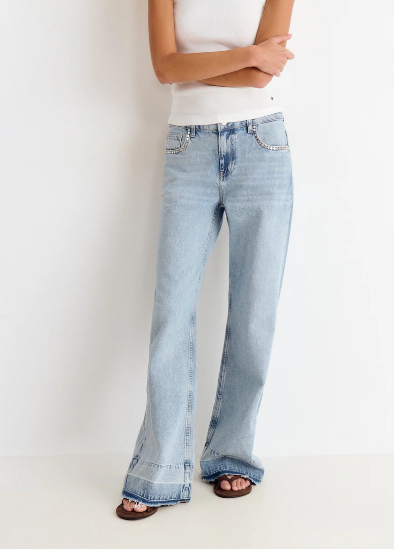 Jeans Relaxed Tachas Y Bajo