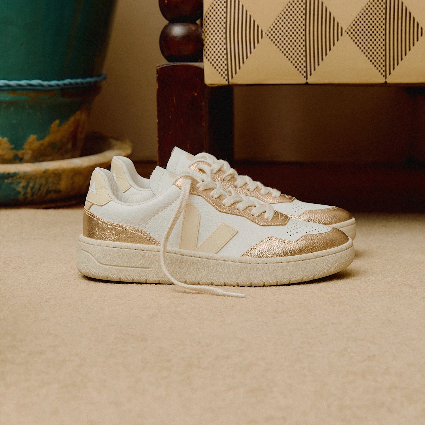Tenis Veja De Mujer V-90 Leather White Calcaire Platine