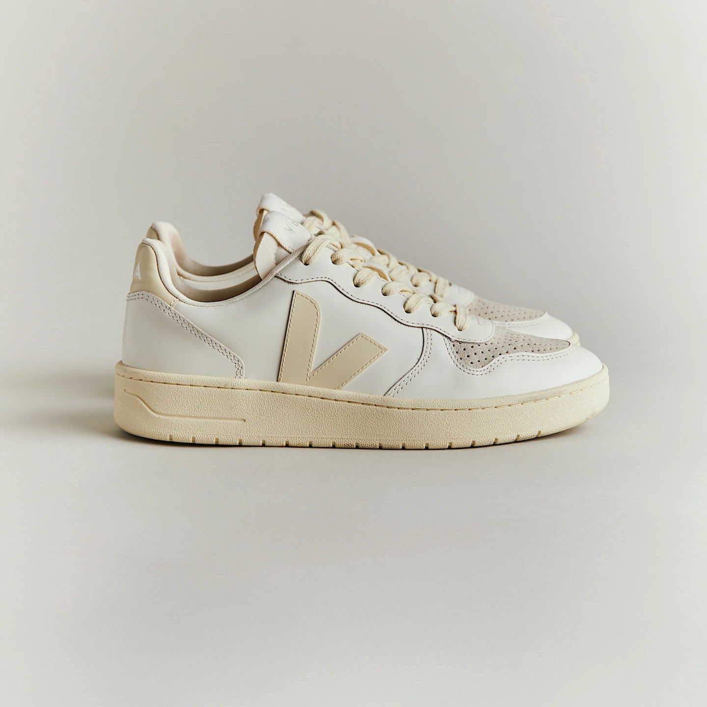 Tenis Veja De Mujer V-10 Leather Pure Calcaire