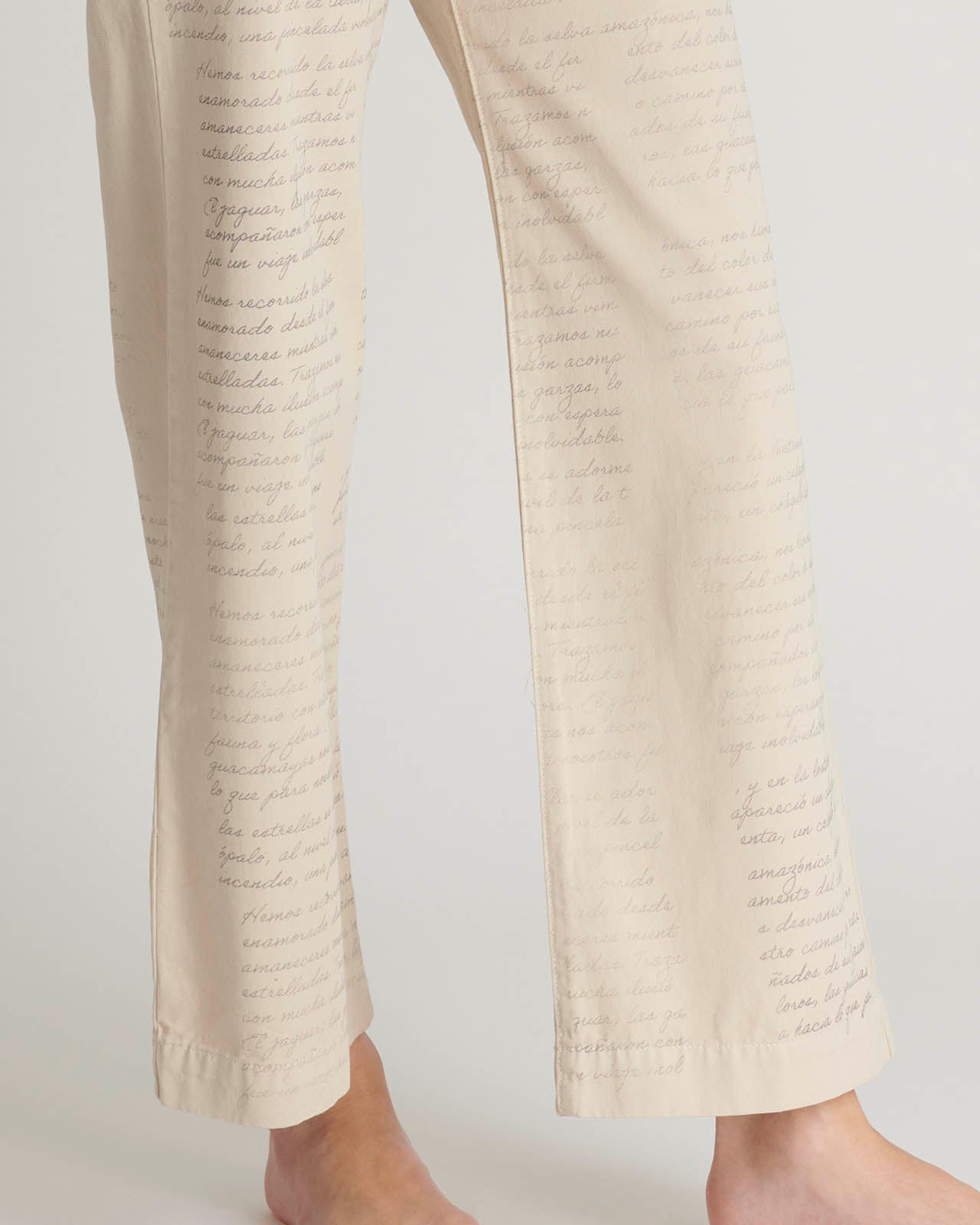 Pantalón Escritos NOT A UNIFORM PANTALONES Malva CO