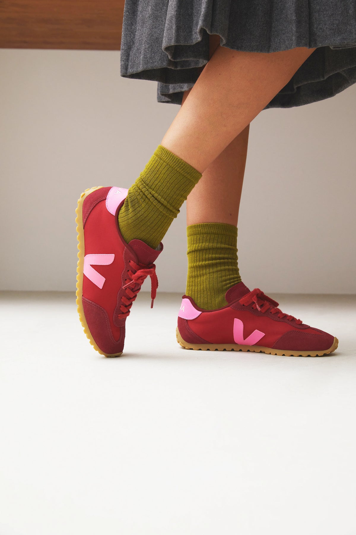 Tenis Veja de Mujer GT Nolyn pepper sari