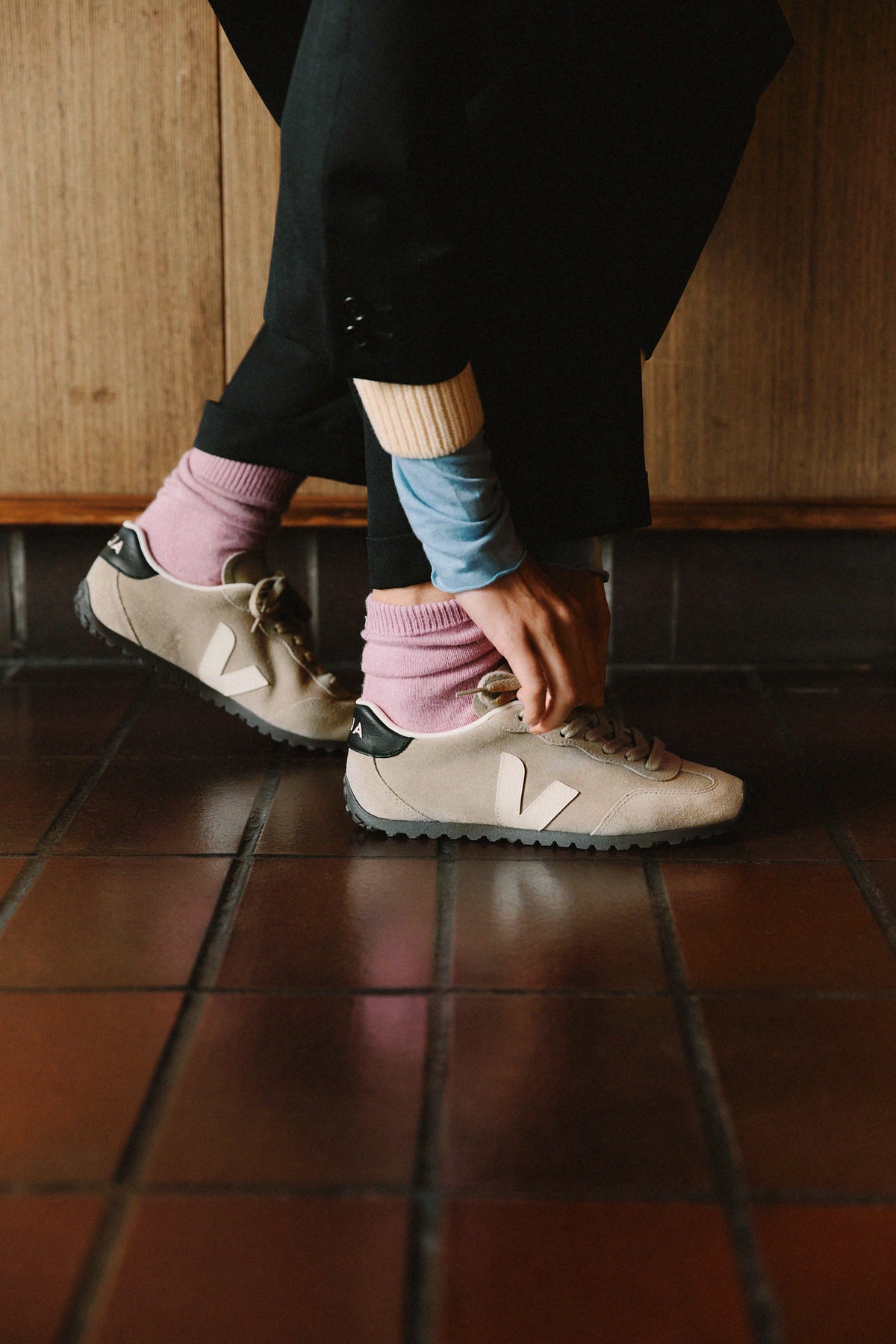 Tenis Veja de Mujer GT suede taupe pierre